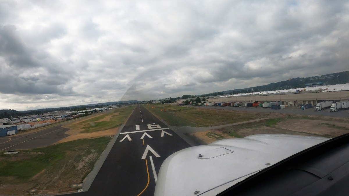 また別の飛行場に行きました